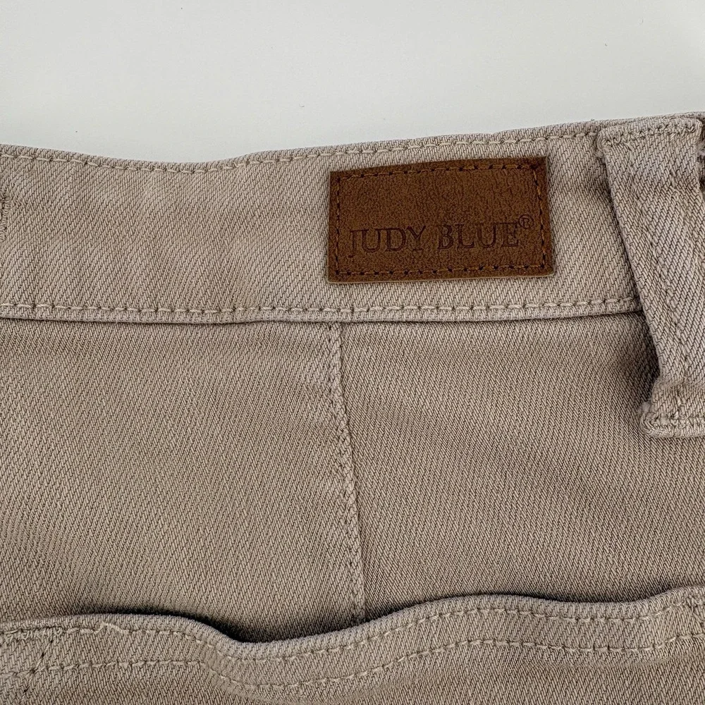 Judy Blue Jeans Womens 11/30 Beige Garment Dyed Wide Leg Crop High Waist Raw Hem